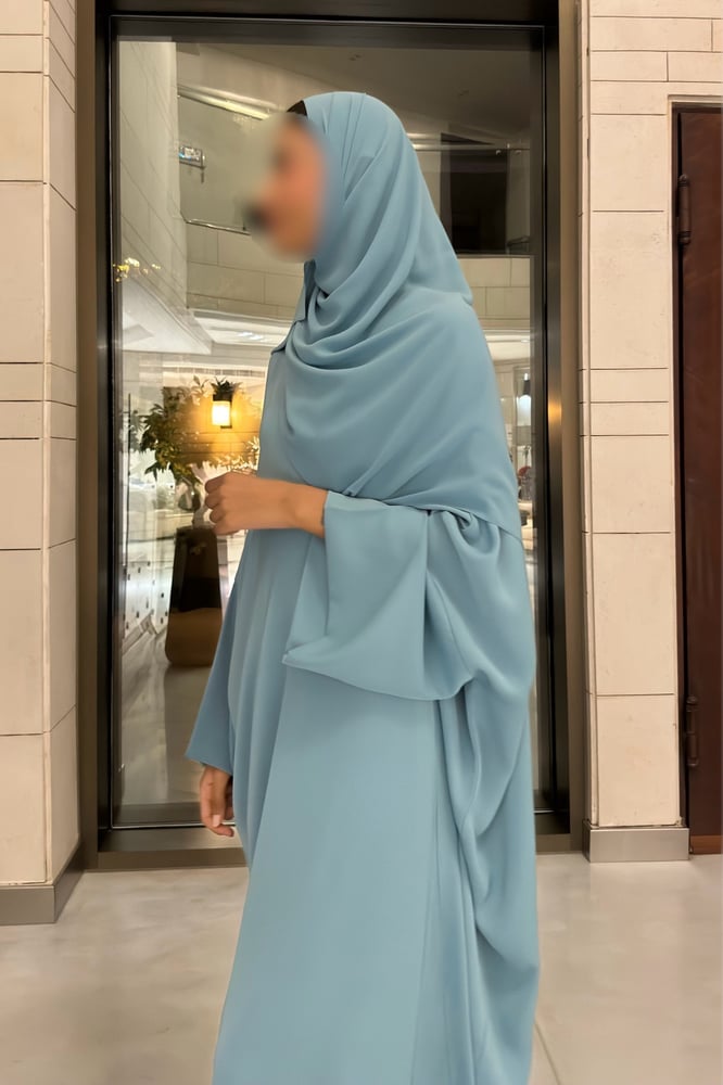 Half Tiffany Bisht with wide sleeves