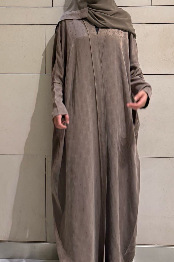 Half Bisht Abaya – Washed Japanese Silk in Taupe