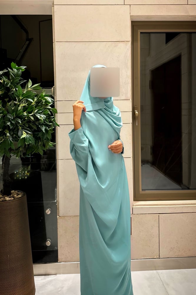 Tiifany half bisht