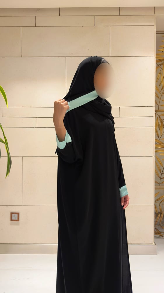 Half Bisht with Tiffany Rounded Cuffs