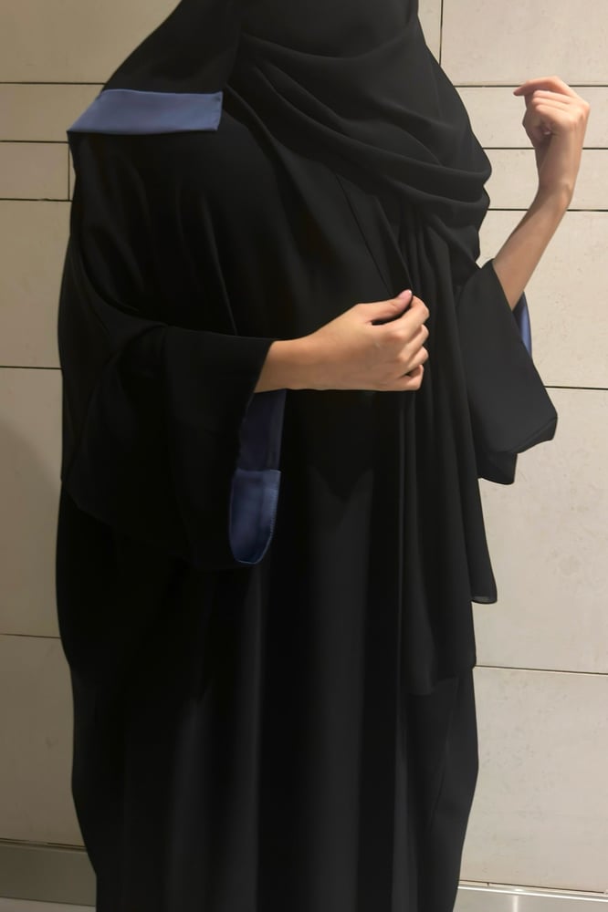 Half Bisht with Wide Sleeve Lined in violet