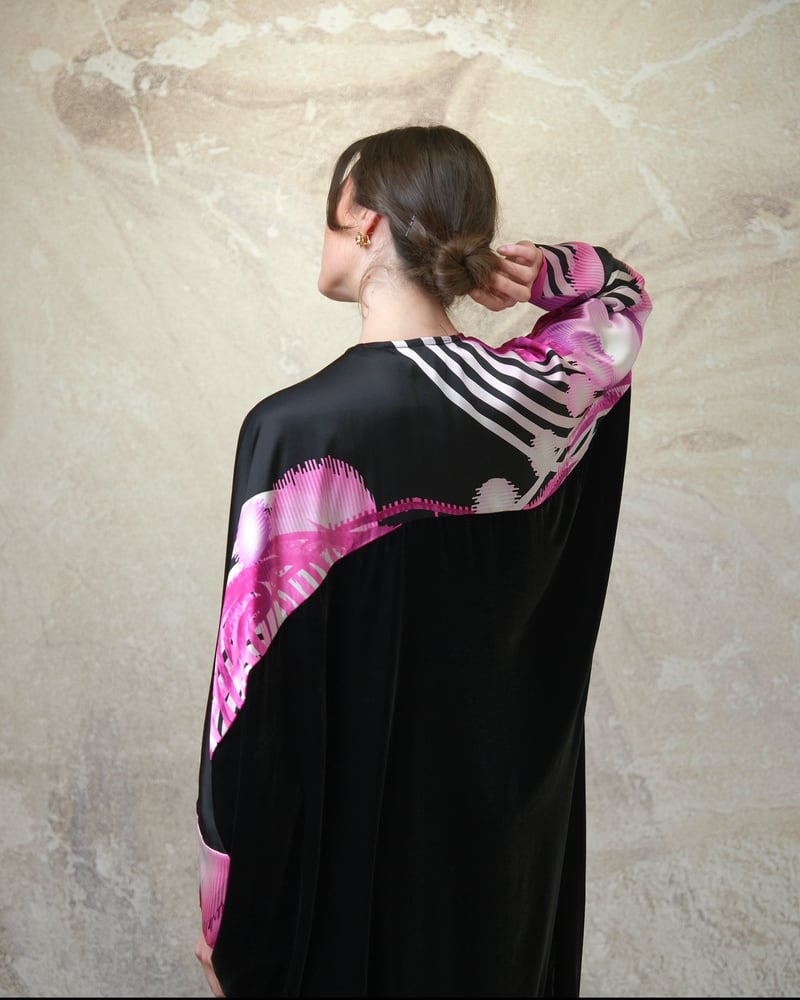 Bisht Black Velvet with Pure Black Fuchsia-Printed Silk