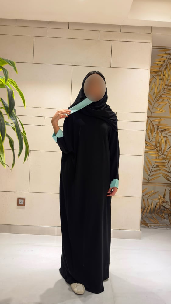 Half Bisht with Tiffany Rounded Cuffs
