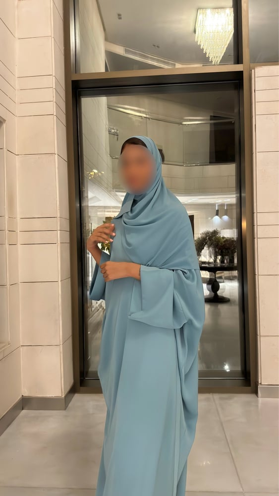 Half Tiffany Bisht with wide sleeves
