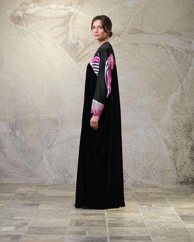 Bisht Black Velvet with Pure Black Fuchsia-Printed Silk