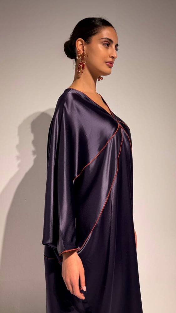 Thobe in Mauve Japanese Silk Crepe with Terracotta Accents