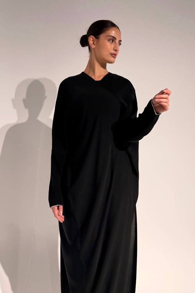Half Bisht – Black Abaya with Silver Zari Sleeves