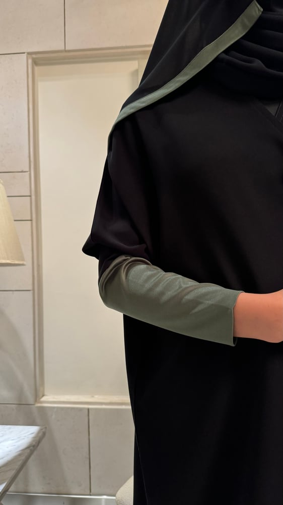 Black abaya with Oil- green stretch sleeves