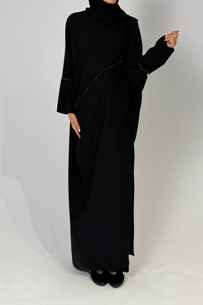 GLOW SHIFT – BLACK CREPE