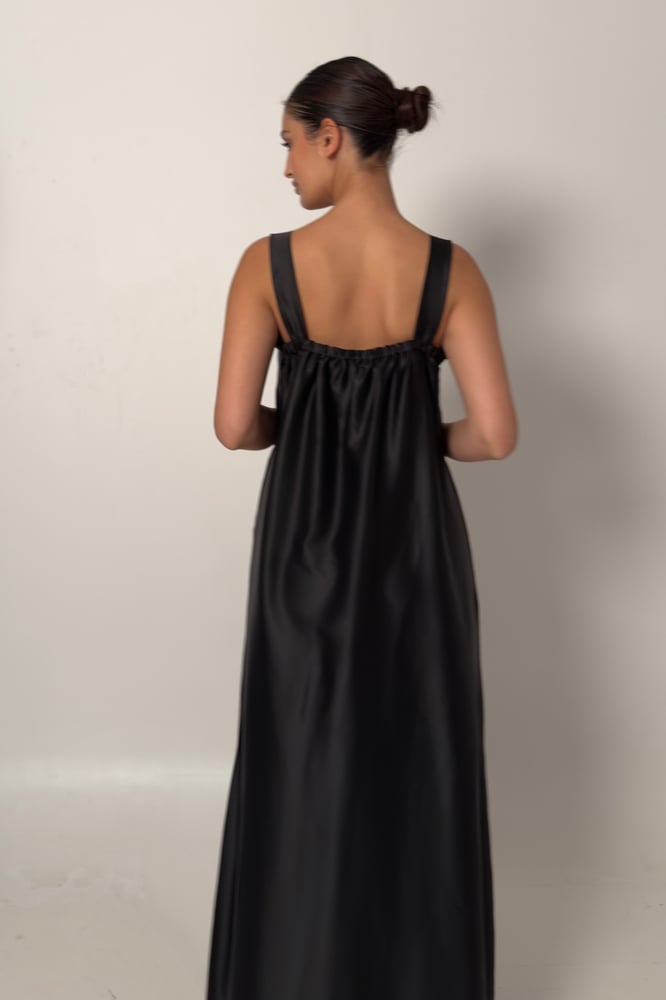 Black Under Abaya Dress with Sleeveless Design