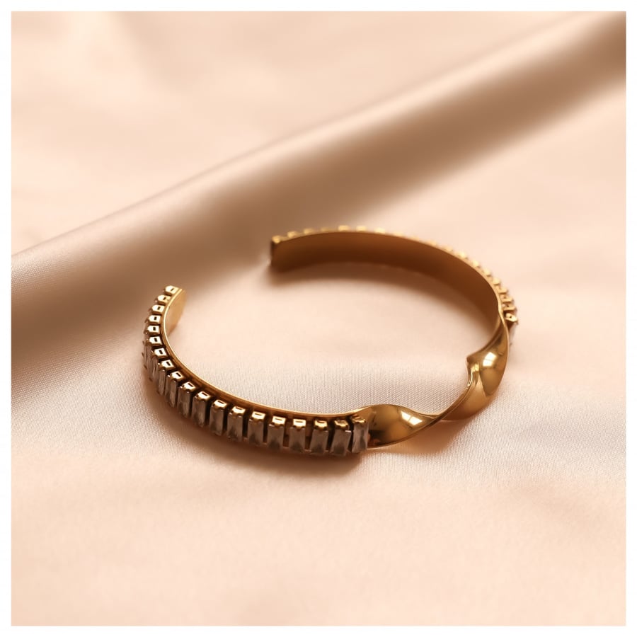Twisted Zircon Bracelet