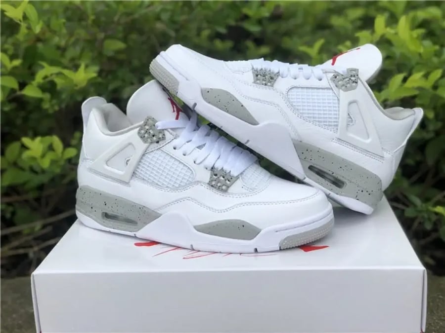 Air Jordan 4 Retro 'White Oreo'