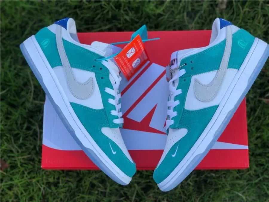 DUNK LOW / "Road Sign"