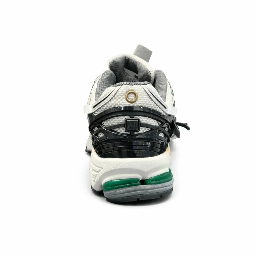 New Balance 1906R – فضي وأسود وأخضر