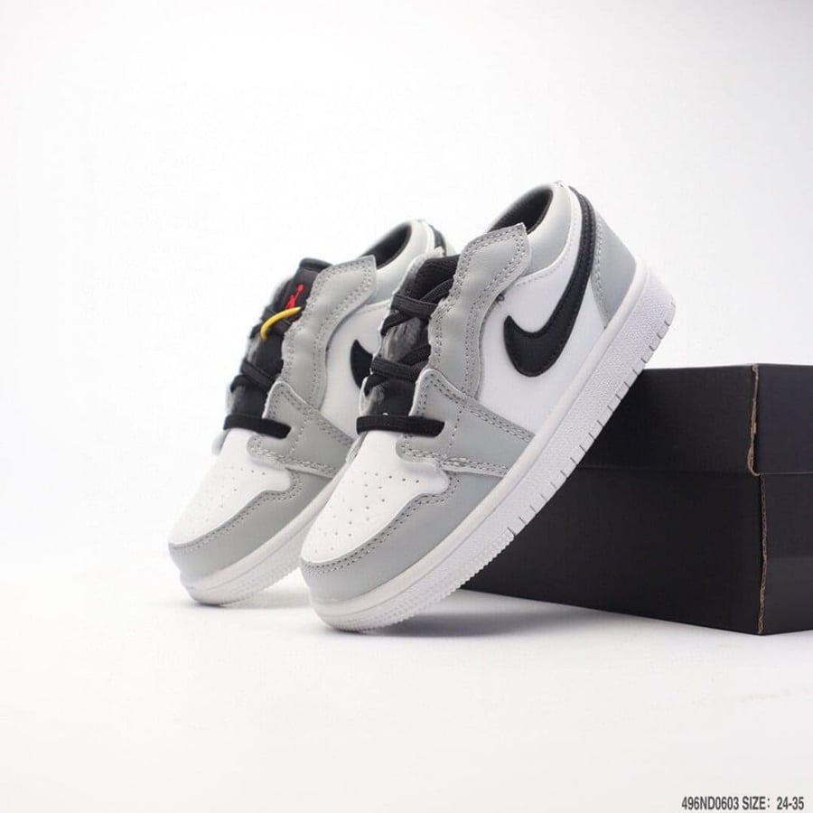 Nike Jordan 1 اطفال