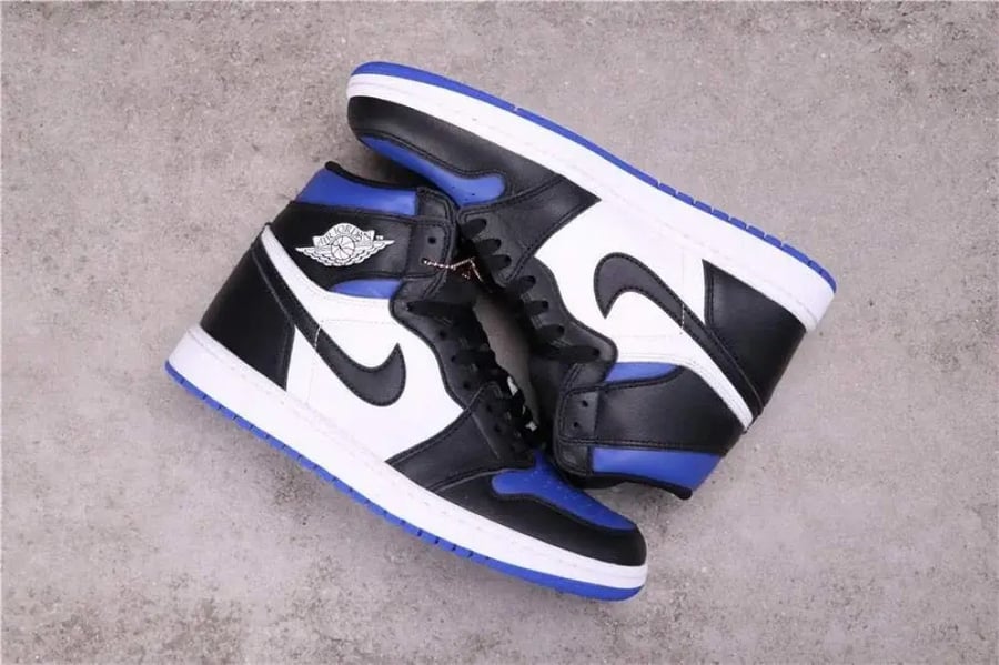 Air Jordan 1 Retro High OG "Royal Toe"