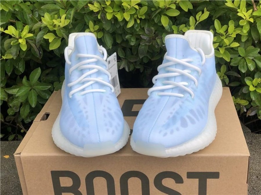 yeezy boost 350 V2 "mono ice"