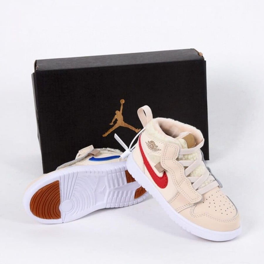 Nike Jordan 1 اطفال