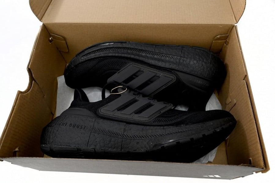 adidas Ultra Boost 23 Black