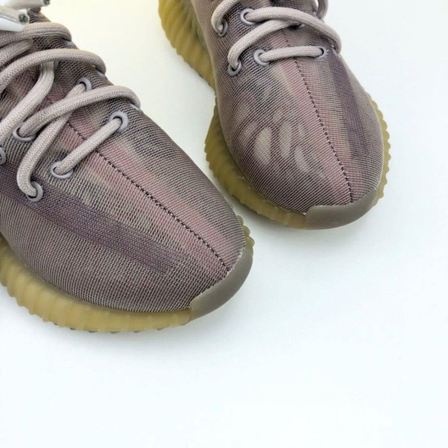 Yeezy Boost 350 V2 "Mono Mist Kids اطفال
