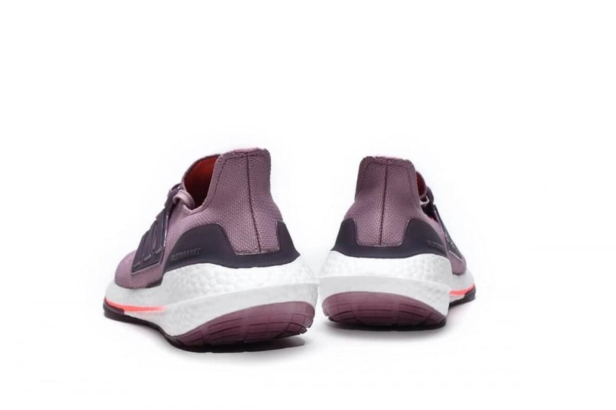 adidas Ultra Boost 2022 Magic Mauve