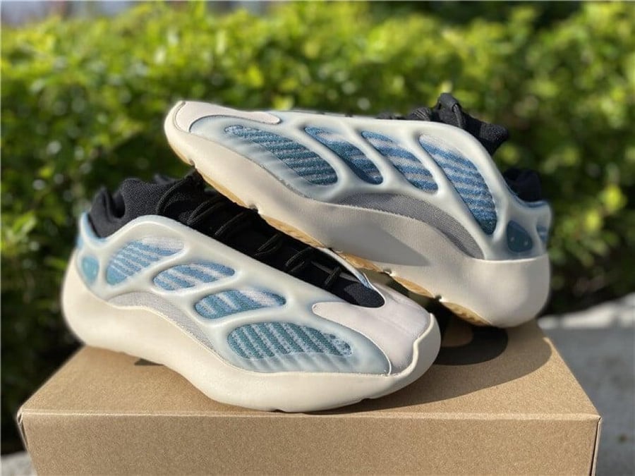 Yeezy Boost 700 V3 'Kyanite' | كيانيت