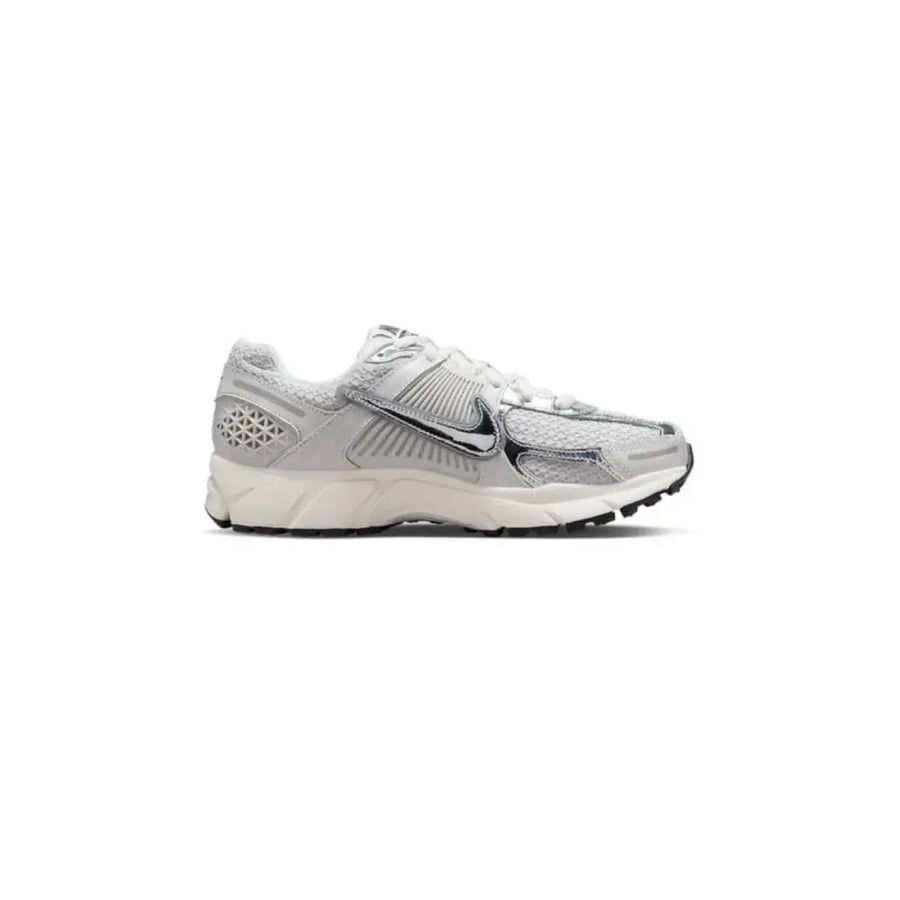حذاء نايك فوميرو 5 فضي – Nike Metallic Silver