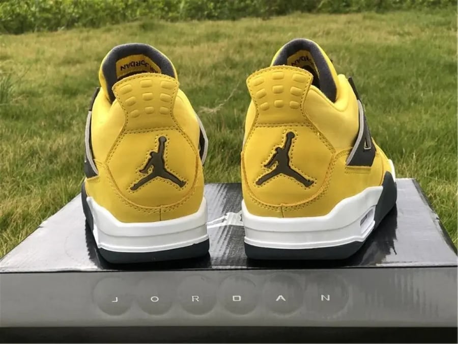 Air Jordan 4 RETRO LS "Lightning"