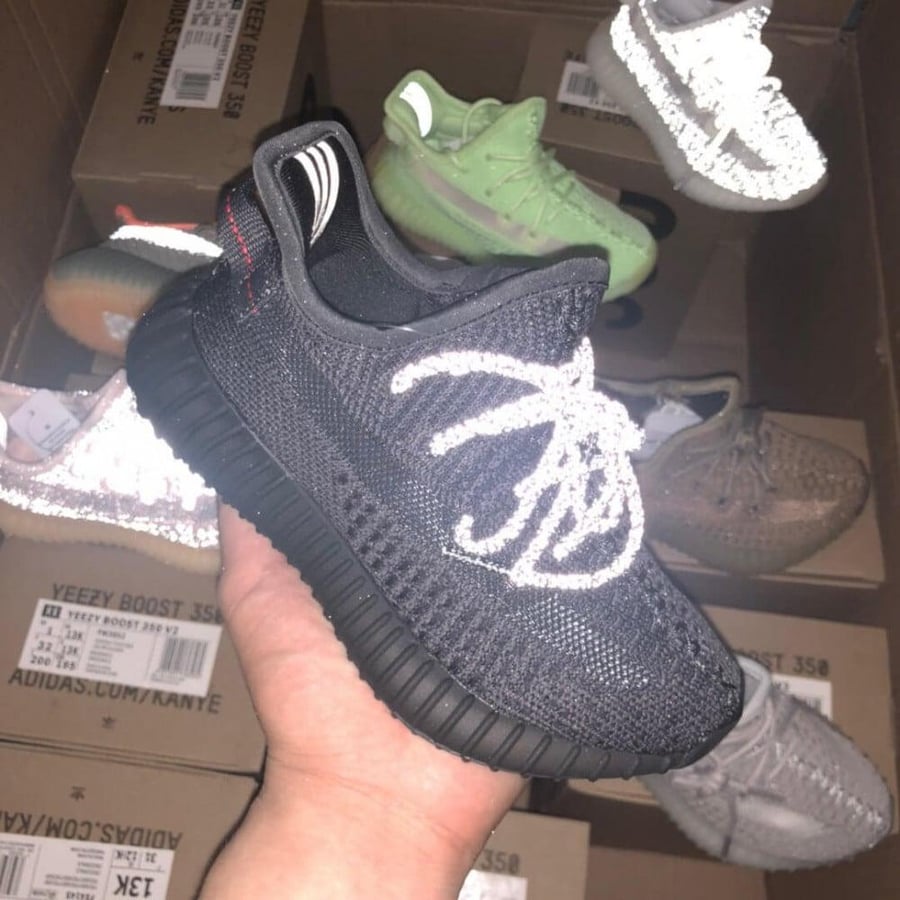 Yeezy Boost 350 V2 'Black' Non-reflective Kids اطفال