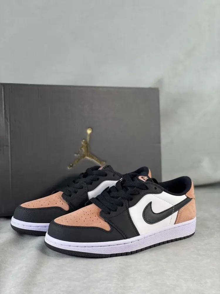 Air Jordan 1 Retro Low OG GS 'Bleached Coral'