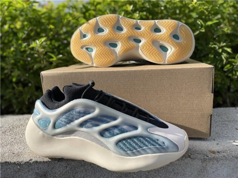 Yeezy Boost 700 V3 'Kyanite' | كيانيت
