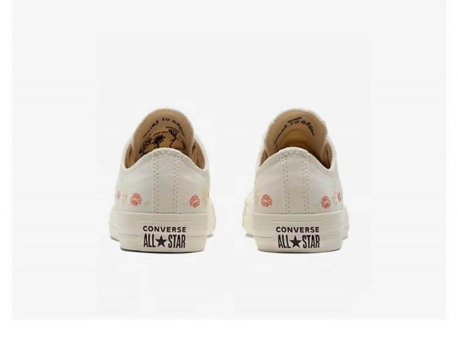 Converse WMNS Chuck Taylor All Star Low 'Embroidered Floral - Egret'