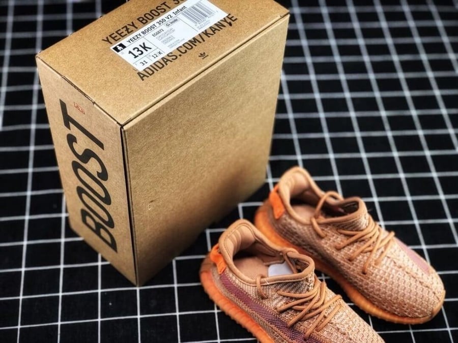 Yeezy Boost 350 V2 'Clay Kids اطفال