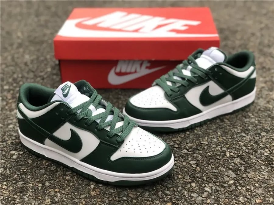 Nike Dunk Low "Team Green"