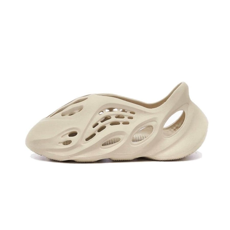 YEEZY FOAM RUNNER "sand"