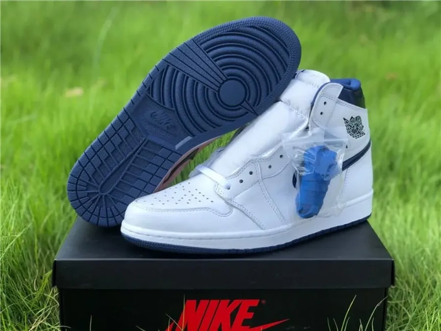 Air Jordan 1 Retro High Metallic Navy