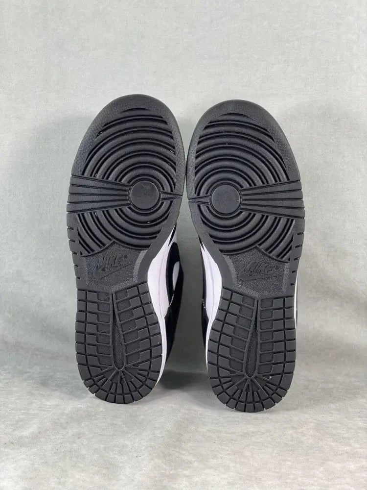 Nike Dunk Low Panda "Black / White