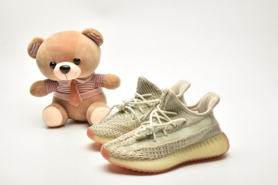 Yeezy Boost 350 V2 'Citrin' Kids اطفال عاكس