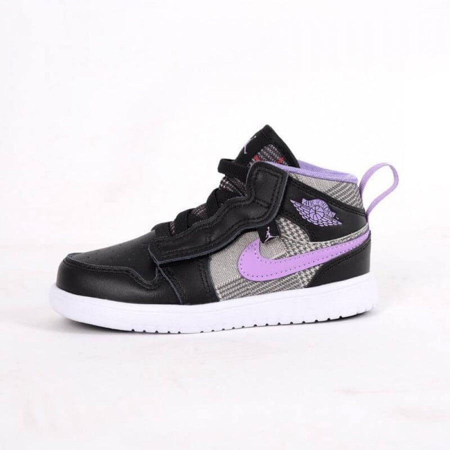 Nike Jordan 1 اطفال