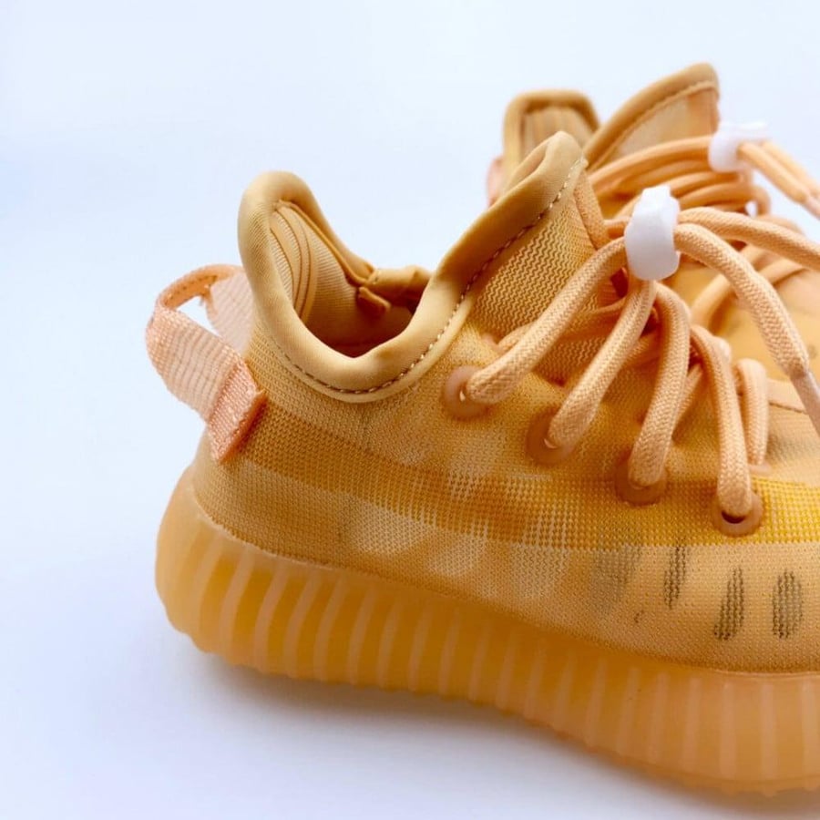 Yeezy Boost 350 V2 mono clay Kids اطفال