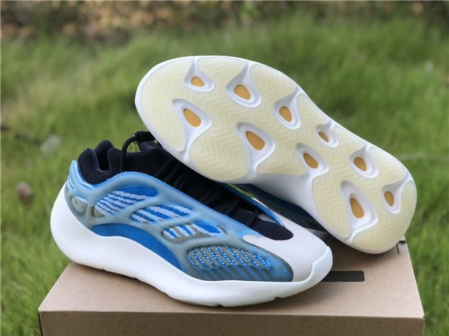 Yeezy Boost 700 V3 'Arzareth' | ارزاريث