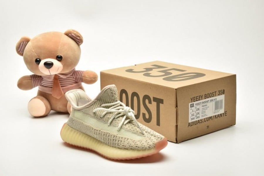 Yeezy Boost 350 V2 'Citrin' Kids اطفال عاكس