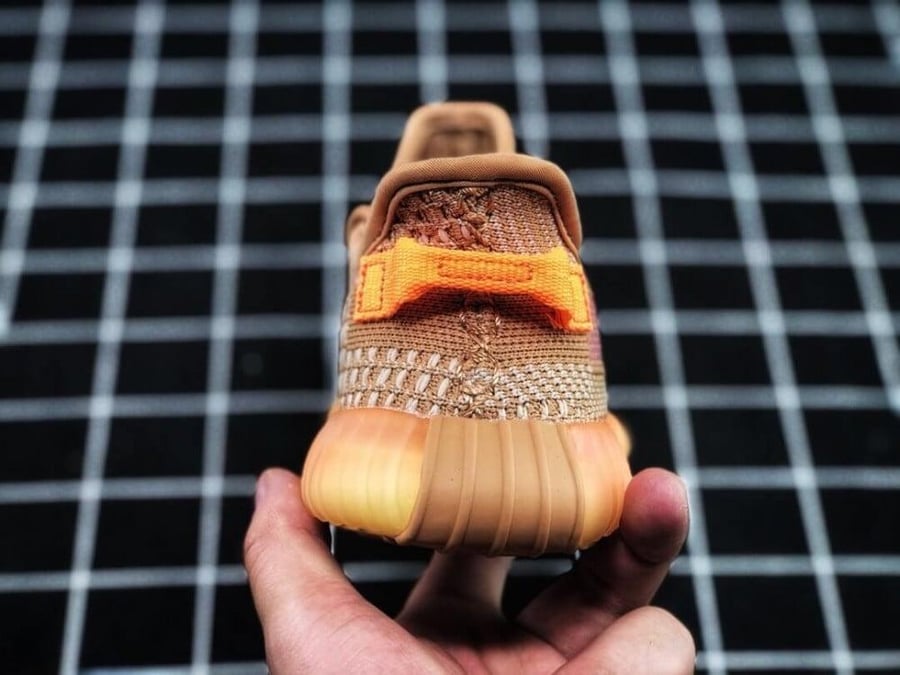 Yeezy Boost 350 V2 'Clay Kids اطفال