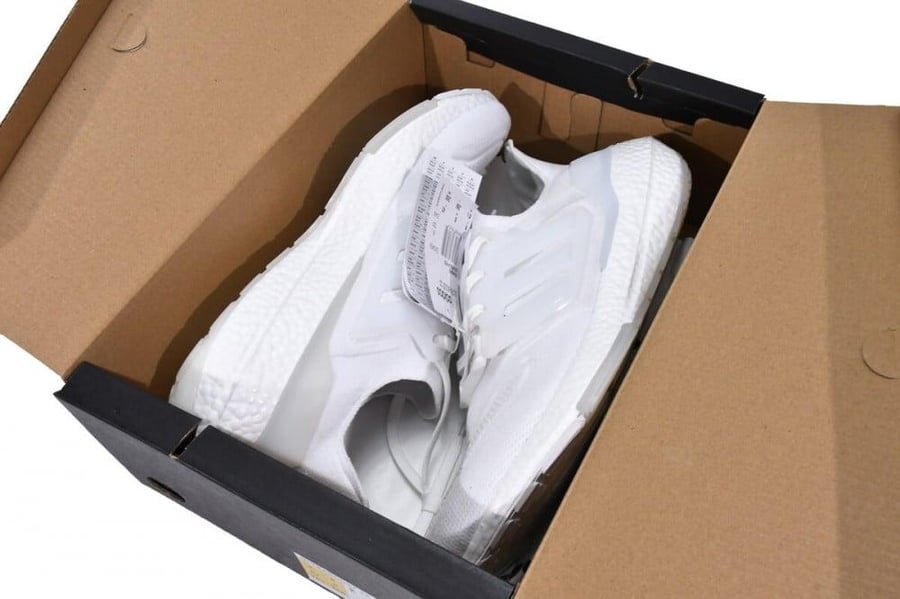adidas Ultra Boost 2022 Triple White