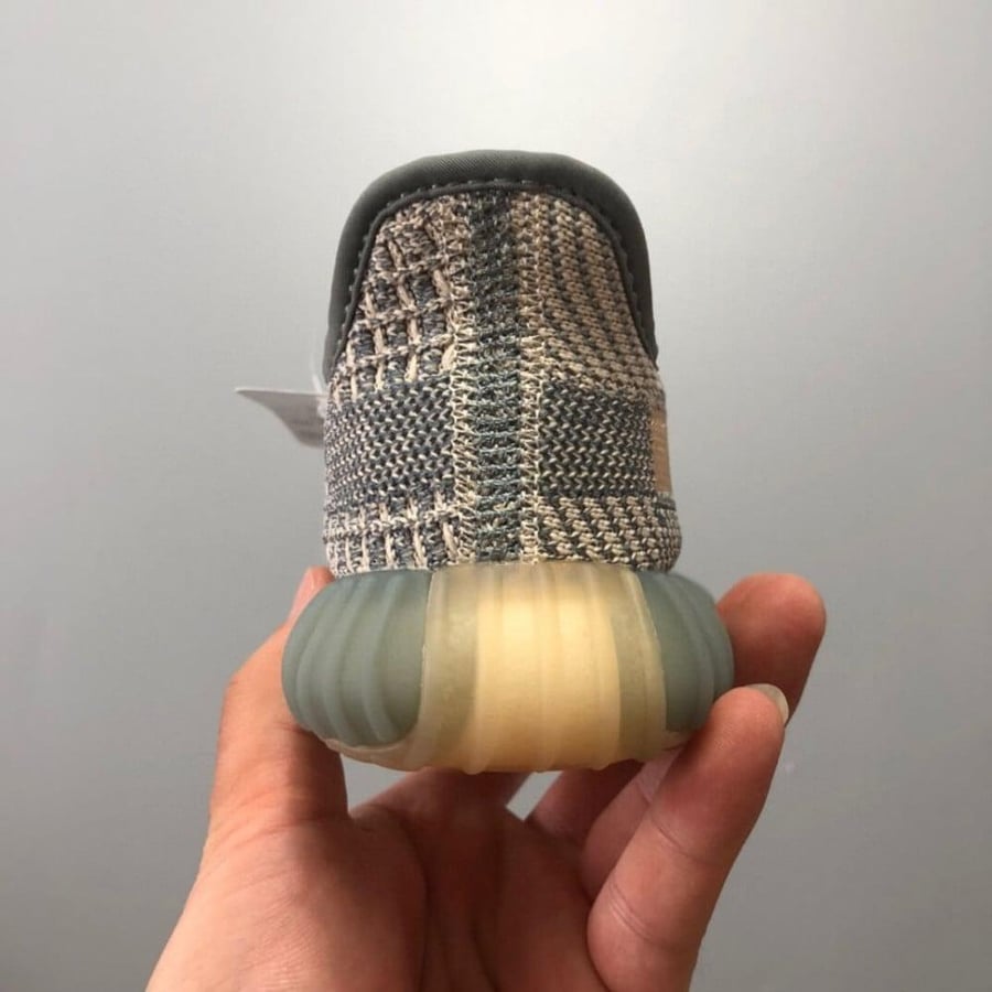 Yeezy Boost 350 V2 Kids اطفال