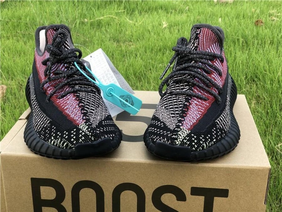 Yeezy Boost 350 V2 'Yecheil' (Non-Reflective) | حبال عاكسة