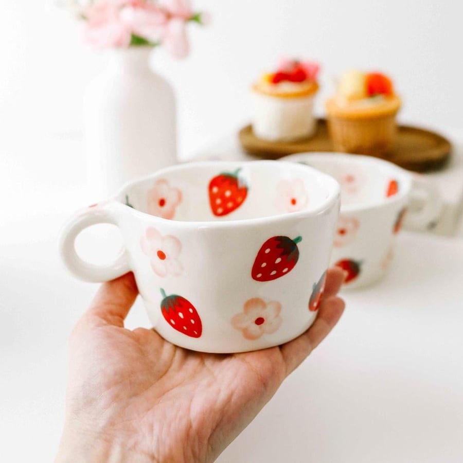 كوب قهوة Strawberry