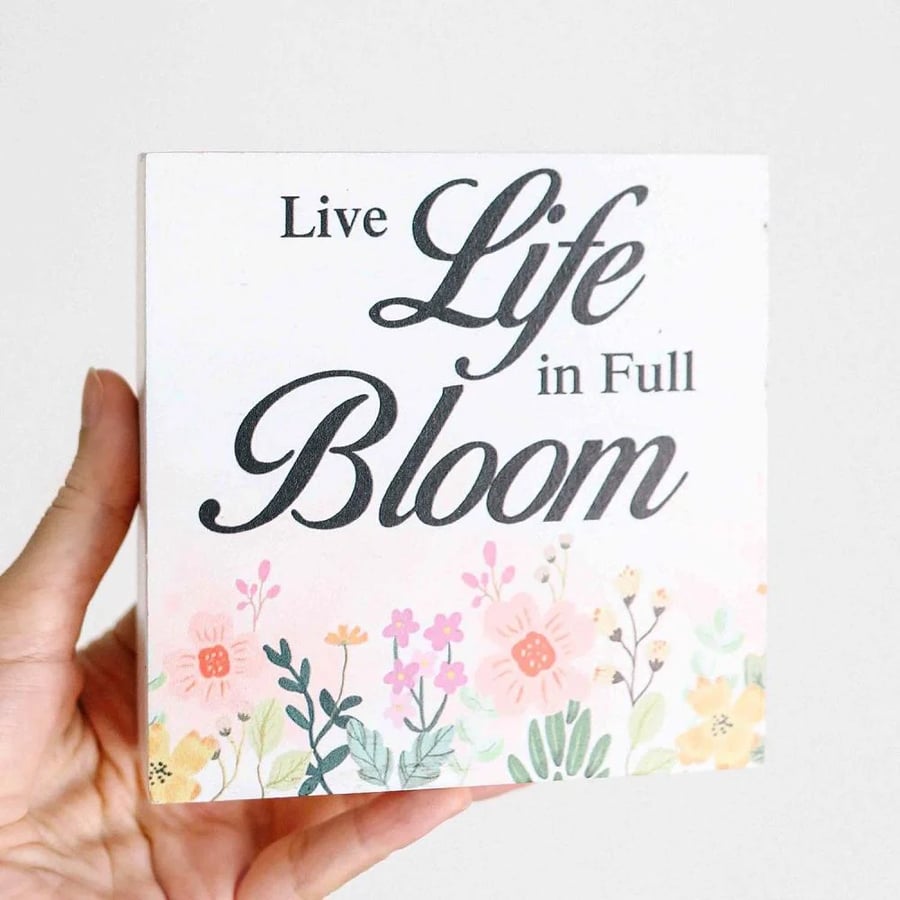 هدية تشجيعية Live Life in Full Bloom