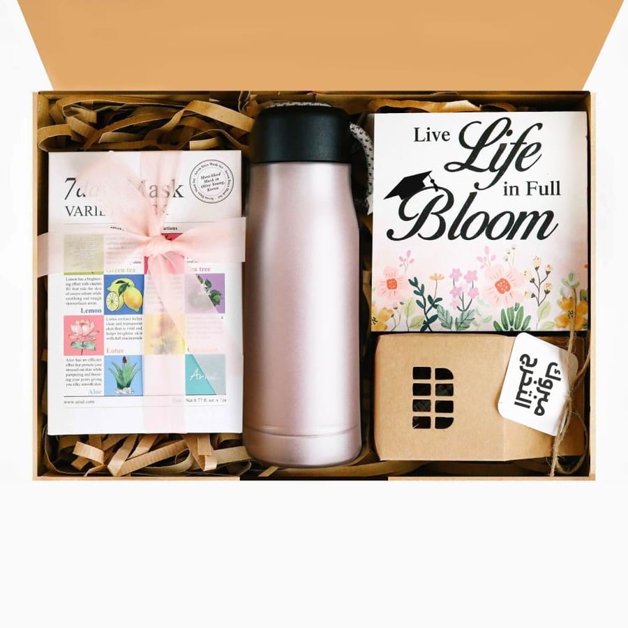 هدية تخرج هدايا عيد الميلاد birthday graduation gifts توصيل الرياض جدة