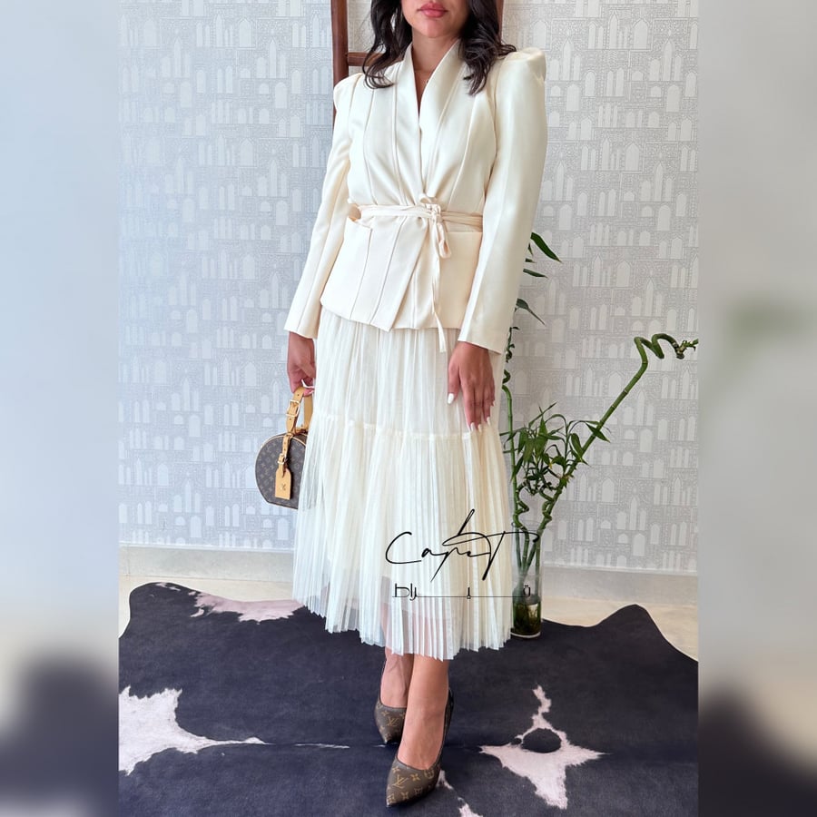 Lady Suit in Cream